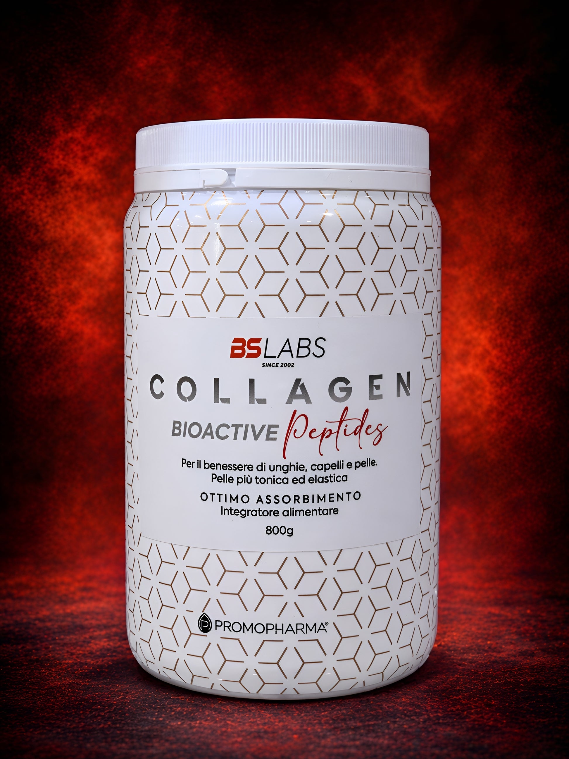Bslabs Collagene Idrolizzato supplement with hydrolyzed collagen, hyaluronic acid, and vitamins in a bottle with capsules.